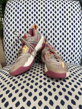 Nike Beige Shoes Size 7.5